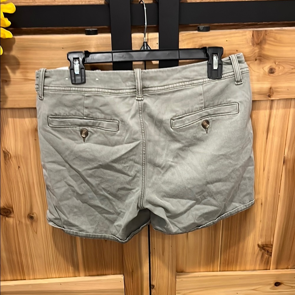 American Eagle Outfitters Olive Green Midi Shorts - Picture 6 of 8